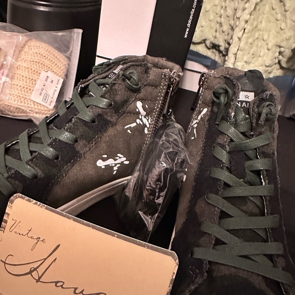 Vintage Havana Green and Camo High-Top Sneakers - Picture 4 of 8